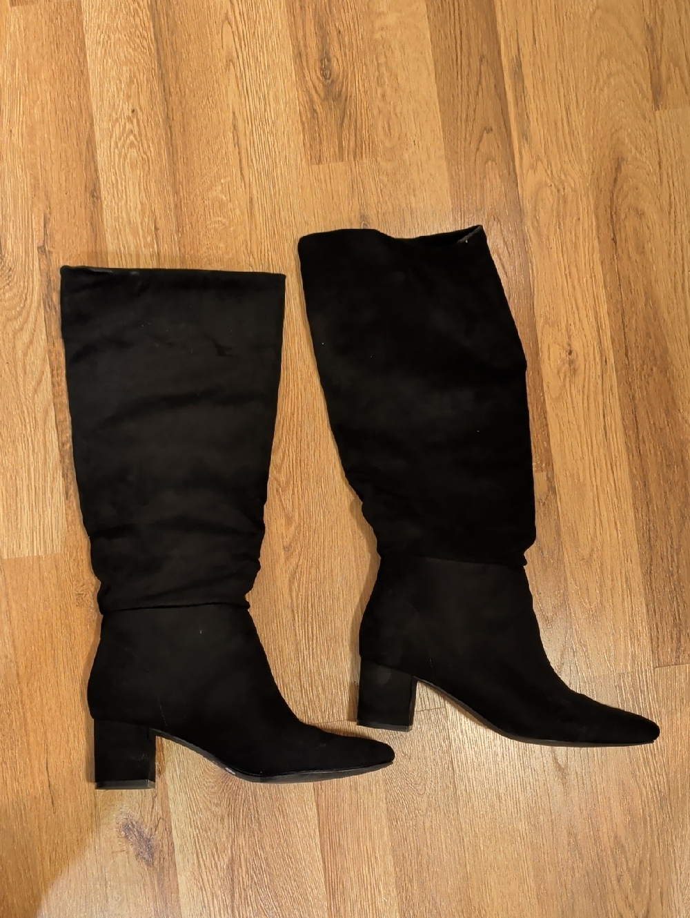 Classic Black Knee-High Suede Boots - Stylish Block Heel